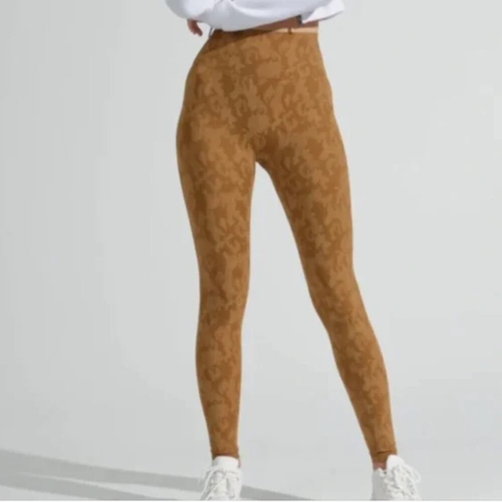 Buffbunny Confidential Leggings Size Large Carheart Camo Tan
